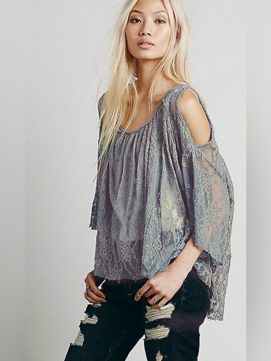 Free People Tops - FREE PEOPLE LOST IN AUSTIN GREY BLUE ROMANTIC LACE TOP SZ M NWT
